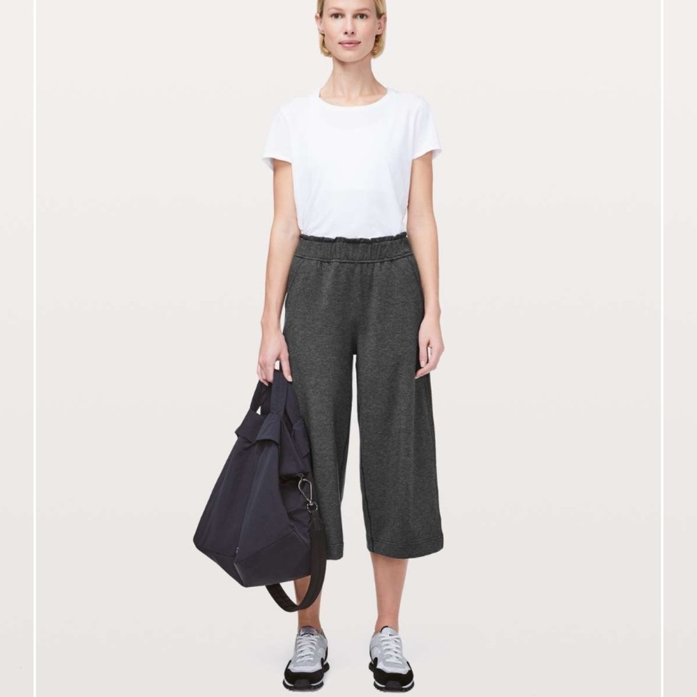 LULULEMON Lululemon Hello Sunday Crop‎ In Heathered Mod Black Size 12 Wide Leg